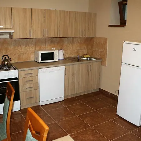 Tri Ruze Apartmán *