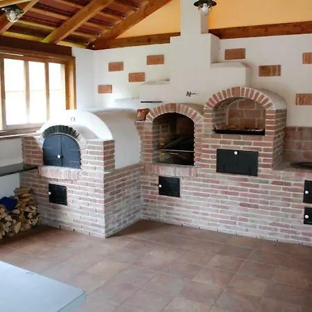 Tri Ruze Apartmán *