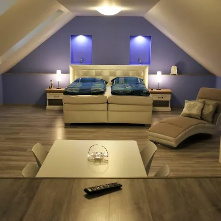 Tri Ruze Krásnohorské Podhradie