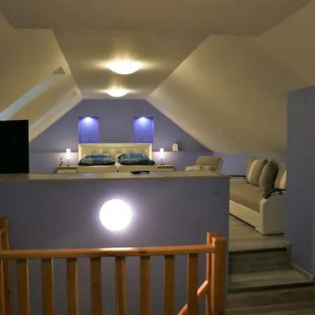 Tri Ruze * Krásnohorské Podhradie