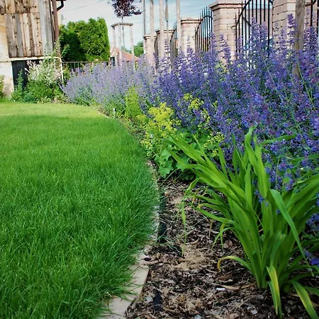 Tri Ruze Krásnohorské Podhradie