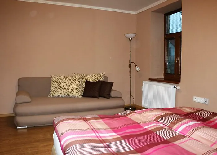 Tri Ruze Krásnohorské Podhradie