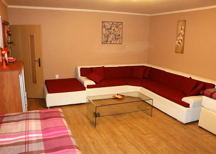 Tri Ruze Krásnohorské Podhradie