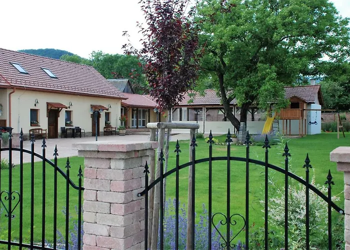 Tri Ruze Appartement Krásnohorské Podhradie