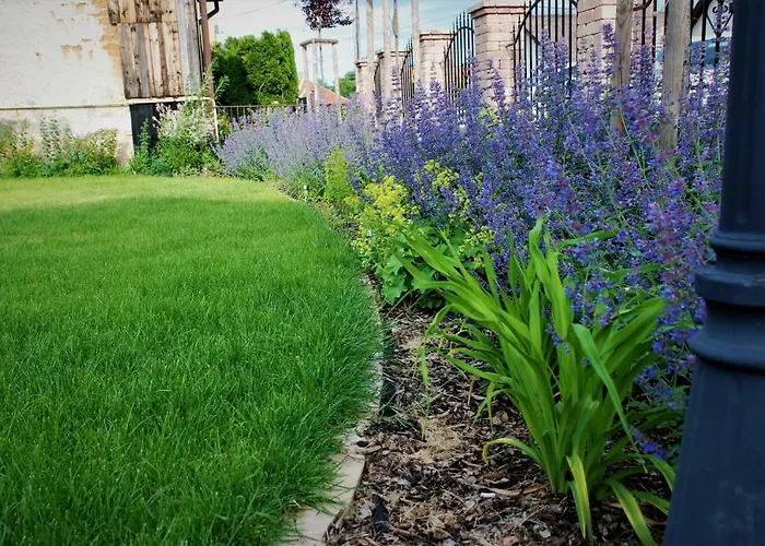 Tri Ruze Krásnohorské Podhradie
