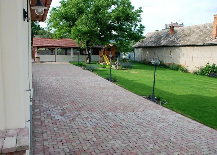 Tri Ruze Appartement Krásnohorské Podhradie